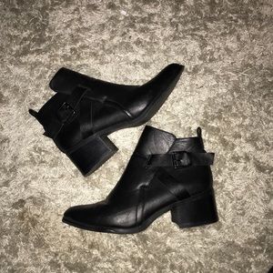 MIA Nahira Ankle Boot. Block Heel Ankle Booties